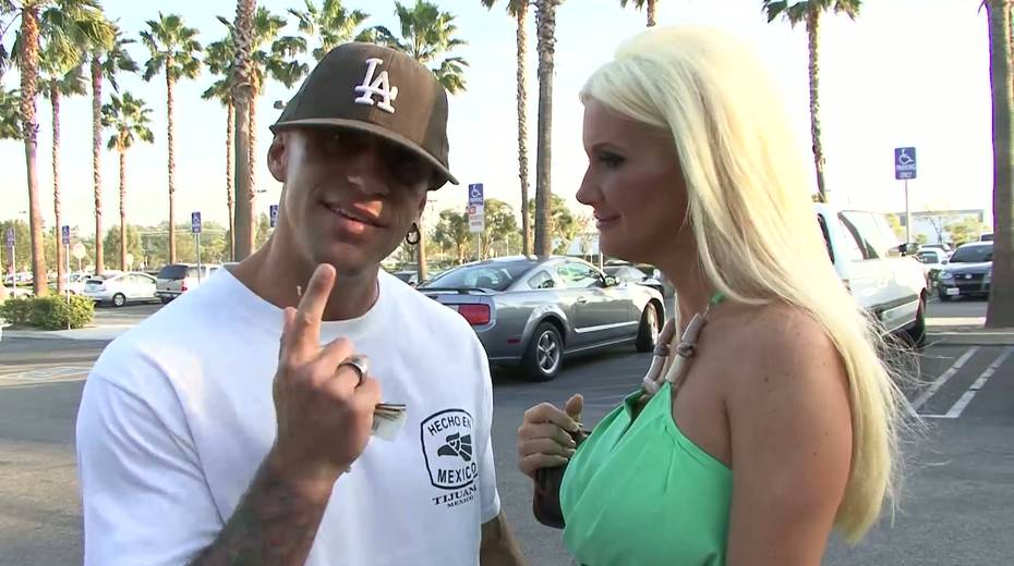 Dude picks up ample breasted blonde Rhyse Richards and fucks her cunt - 4. pic