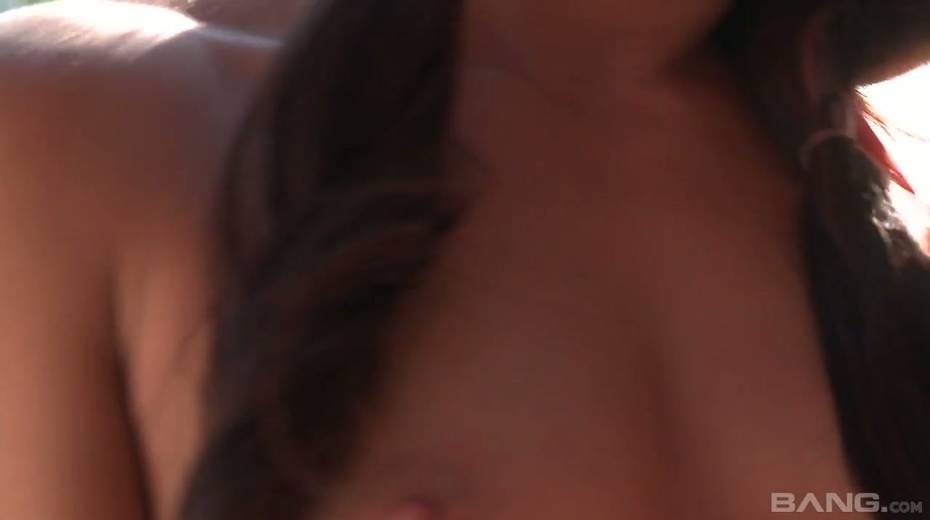Lovely babe Morgan Lee gets her pussy rammed and takes cum in her mouth - 3. pic