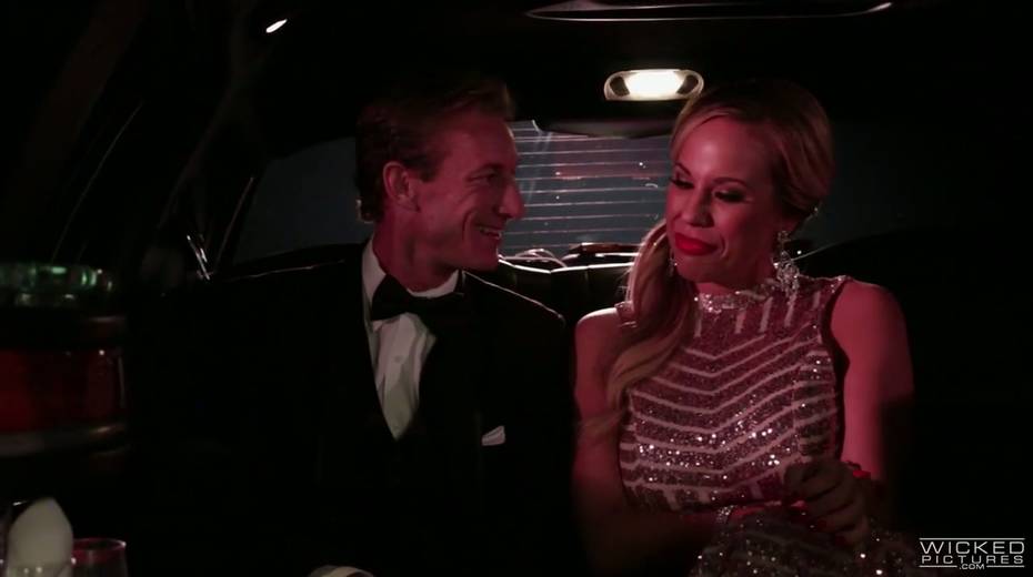Sexy slut Bianca Breeze is fucked in the limo - 2. pic