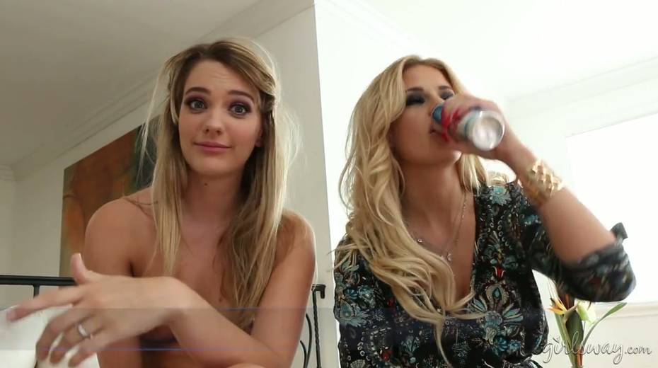 Hot interview of sexy babe Jessa Rhodes after hot lesbian scene - 3. pic
