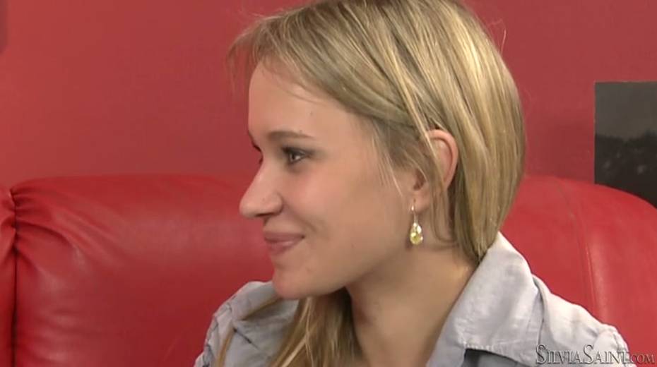 Sizzling hot blonde nympho shows her yummy tits to her boss - 2. pic