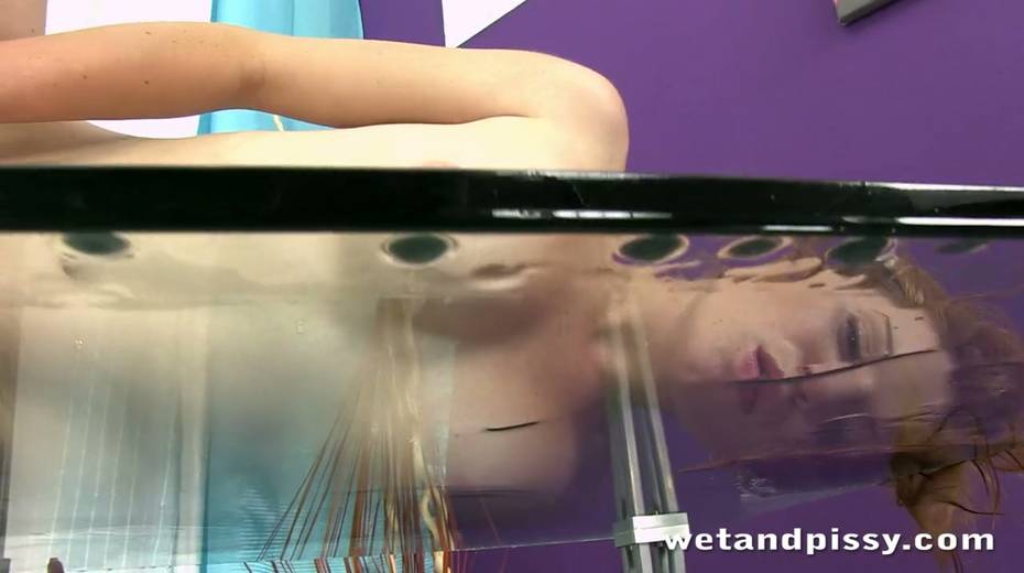 This piss loving whore knows how to reach squirting orgasms - 12. pic