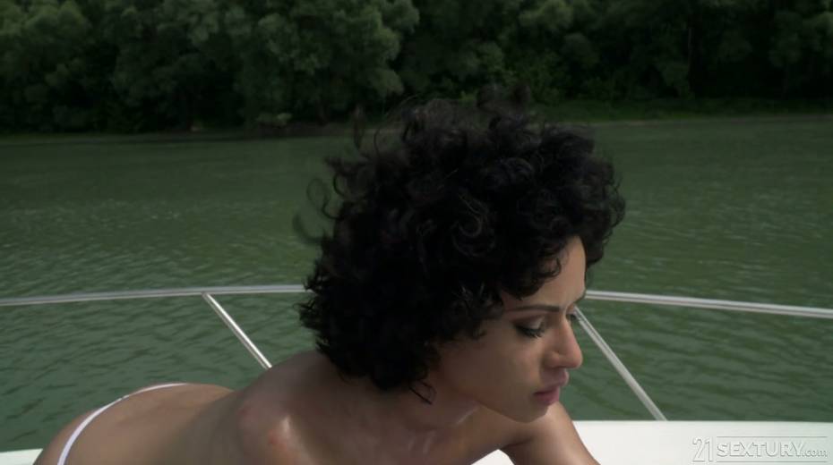 Slutty Russian babe Stacy Bloom gives titjob and gets her anus holed on a yacht - 6. pic