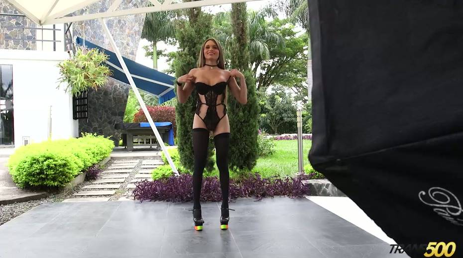 Eye catching and bootyful T-girl Sofia Obregon gets naked and plays with dick - 14. pic