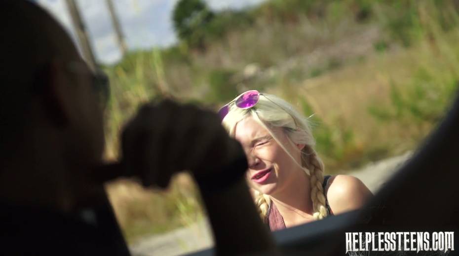 Petite hitchhiker Piper Perri gives a blowjob in the front seat and gets laid in the parking lot - 3. pic