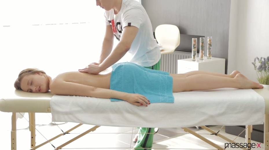 Pretty hot teen Eugenia gets a mouthful of sperm after erotic massage session - 4. pic