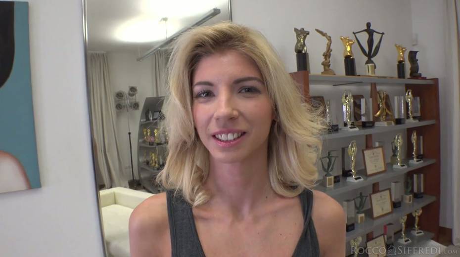 Kinky titless Hungarian blond head Missy Luv provides Rocco with a good blowjob - 2. pic