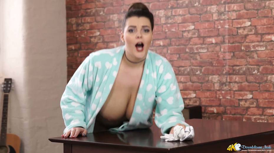 Breath taking big boobs of chubby British milf Cherry Blush - 22. pic