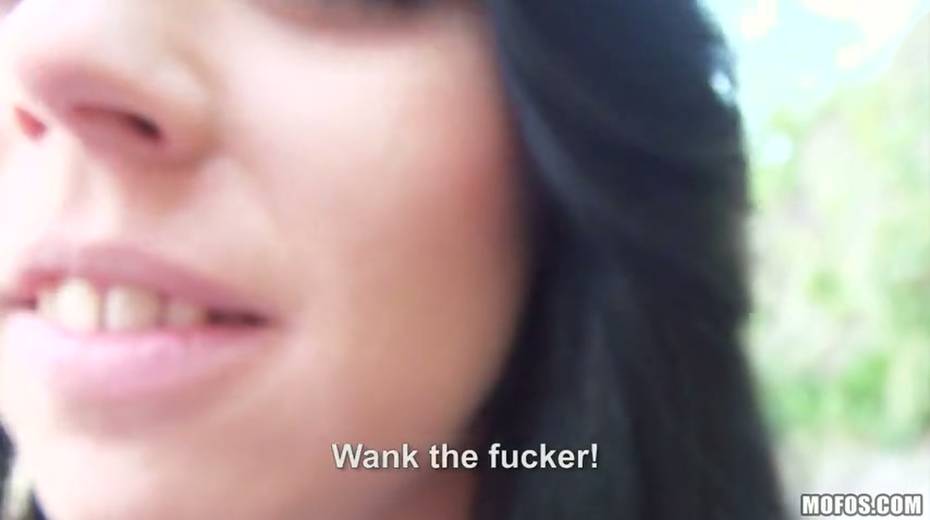 Busty temptress Suzy Fox loves giving blowjobs in public - 7. pic