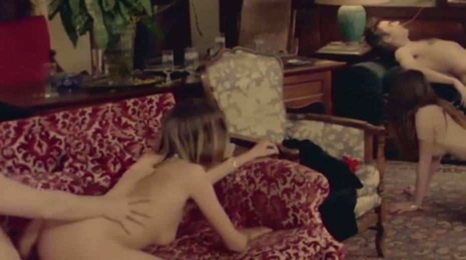 Kinky classic bitches want a some kind of groupsex - 13. pic