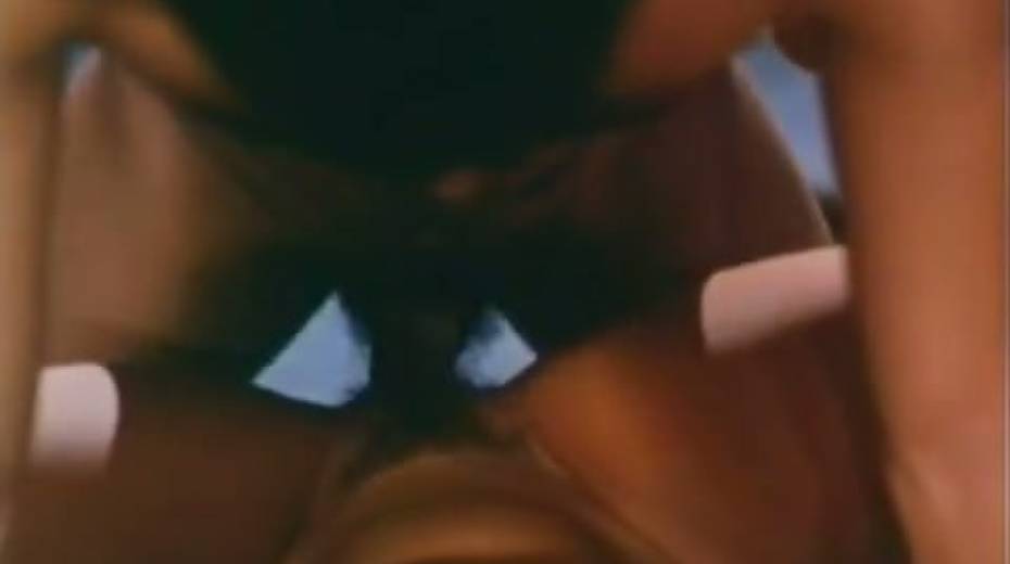 Horny guy fucks nasty chick missionary style and cums on her tummy - 14. pic