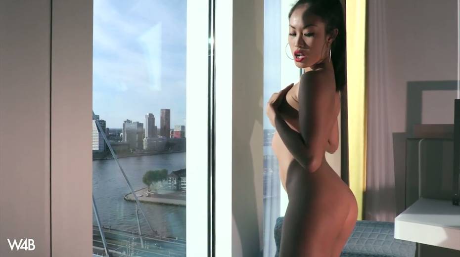 Captivating solo performance of sex-appeal Asian hottie Davon Kim - 11. pic