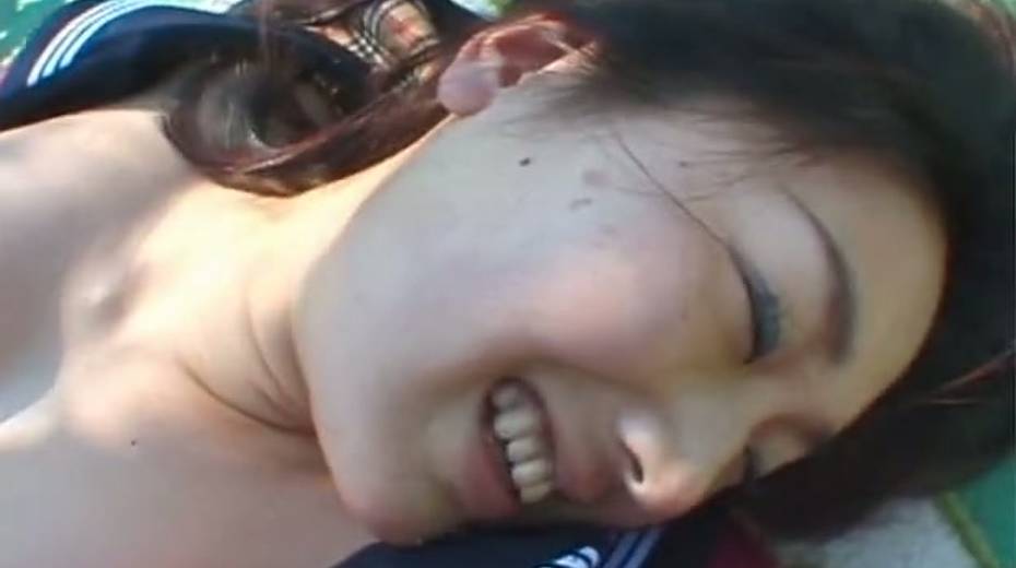 Filthy Jap slut Misa Kashiwagi's hairy snatch licked outdoor - 9. pic