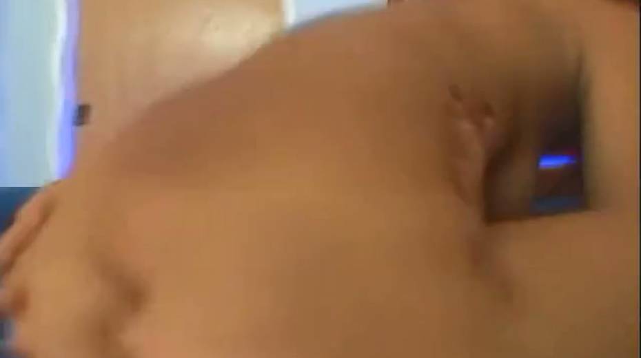Chick with smeared makeup Annie Cruz gets her ass hole destroyed - 10. pic