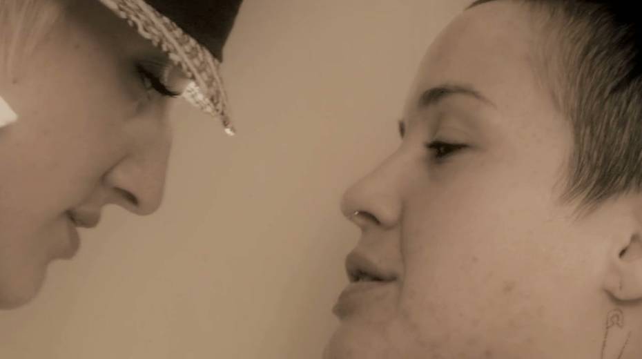 Two voluptuous lesbian babes making love in the bathtub - 2. pic