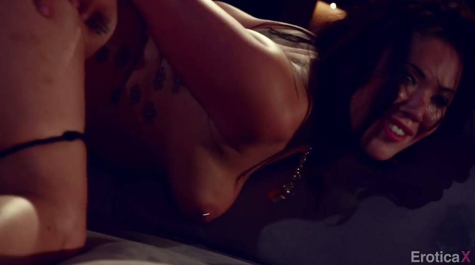 Tempting babe London Keys is fucked by hot tempered and passionate lover - 15. pic