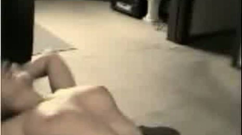 Lubricious wench loves to stick different objects up her sweet pussy - 3. pic