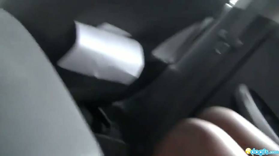 Kinky driver finger fucks pinkish slit of black harlot Tatiana Fox - 11. pic