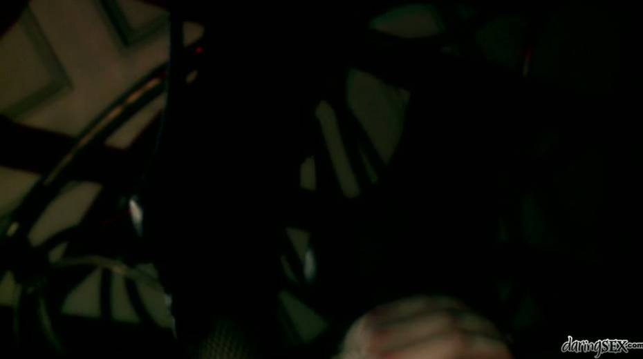 Juggy whore demonstrates all her talents to one horny guy - 10. pic