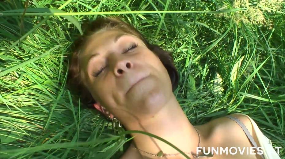 Perverted chick Petra is having solo sex fun in the forest - 21. pic