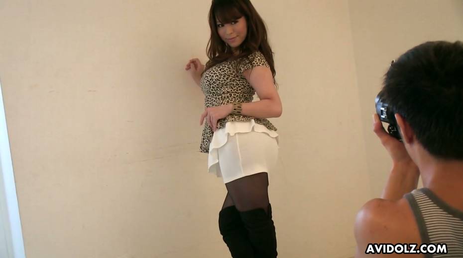 Two kinky Asian dudes examine Asian snatch of sex-appeal floozy Mint Asakura - 2. pic