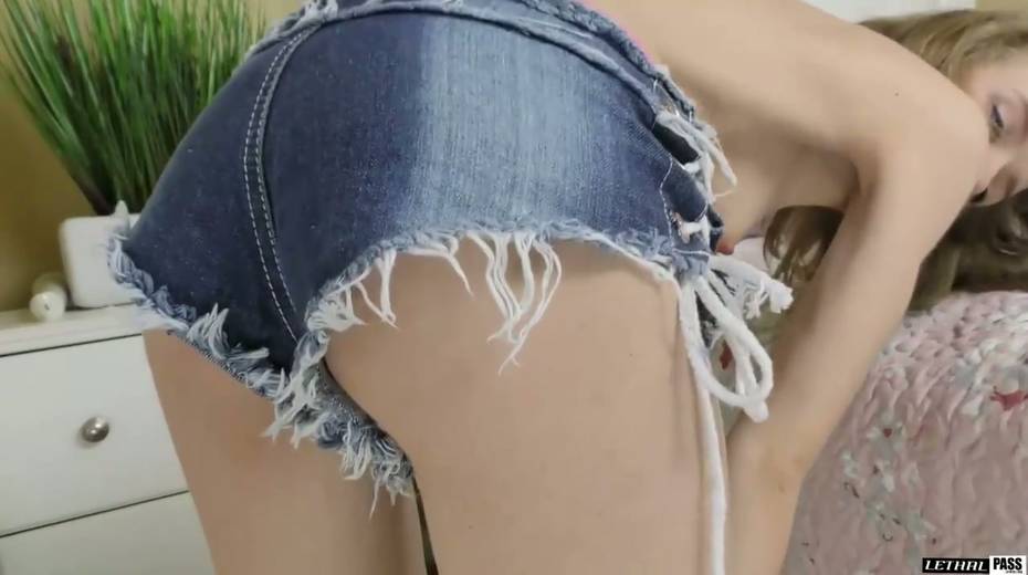Nice skinny teen Kristy May is impaled on hard thick penis of her new boyfriend - 4. pic