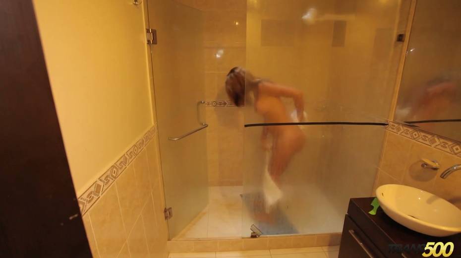 Seductive bootyful shemale Silvia Santana is taking a shower - 13. pic