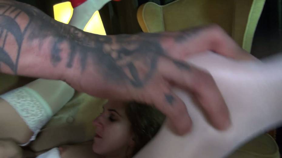 Tattooed jerk picks up and fucks one sluttishly look chick at the bar - 15. pic