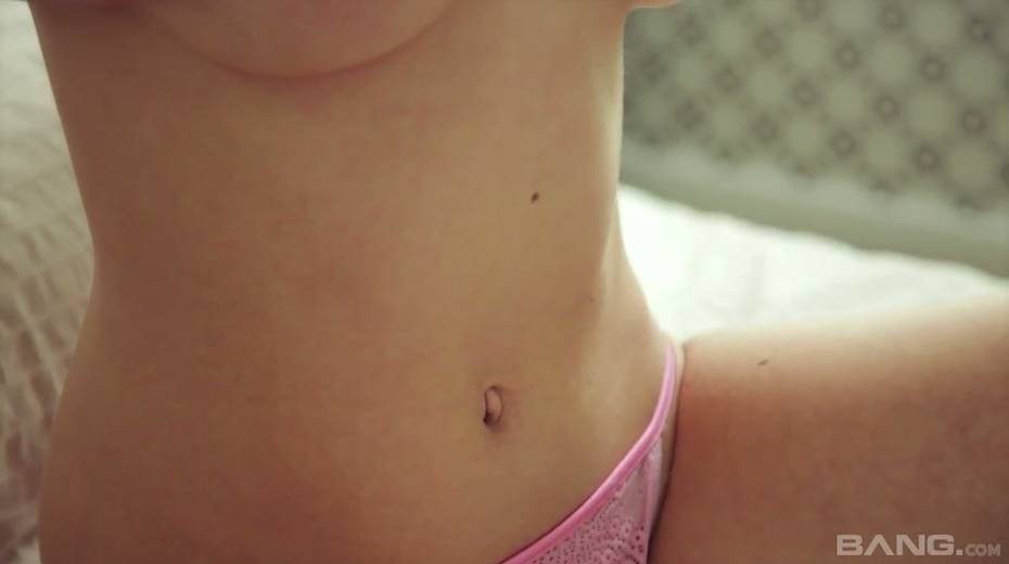 Slender hottie Neona is masturbating on a web camera - 2. pic