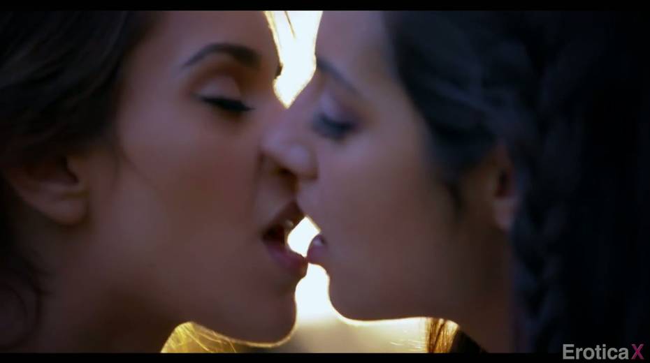 Romantic babes Lily Adams and her girlfriend are making love on white sheets - 3. pic