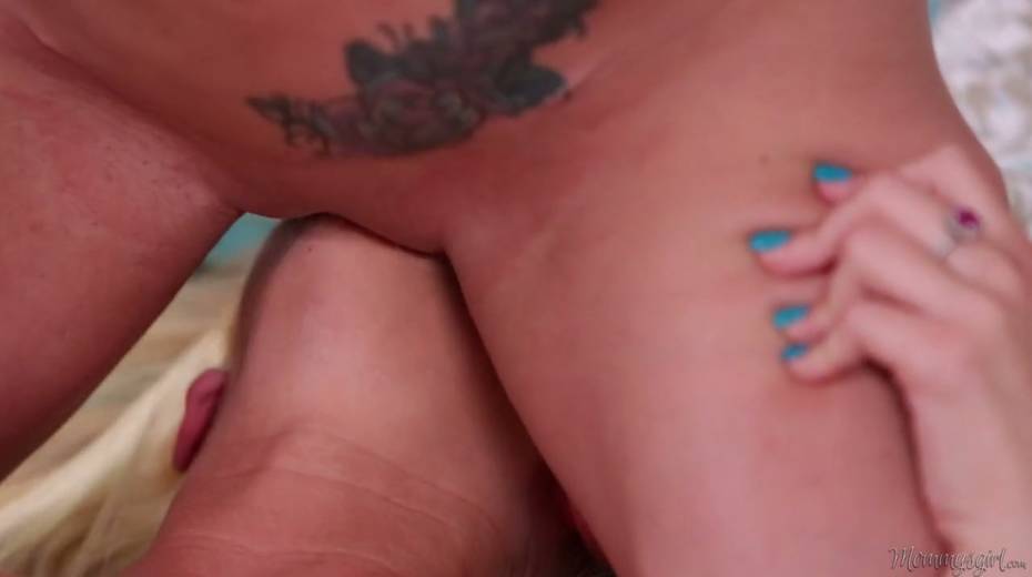 Gorgeous babe Tiffany Watson and her alluring girlfriend finger fuck each others twats - 11. pic