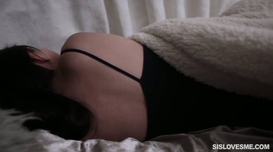 Big tittied step sister Ella Knox is having sex fun with her horny stepbrother - 20. pic