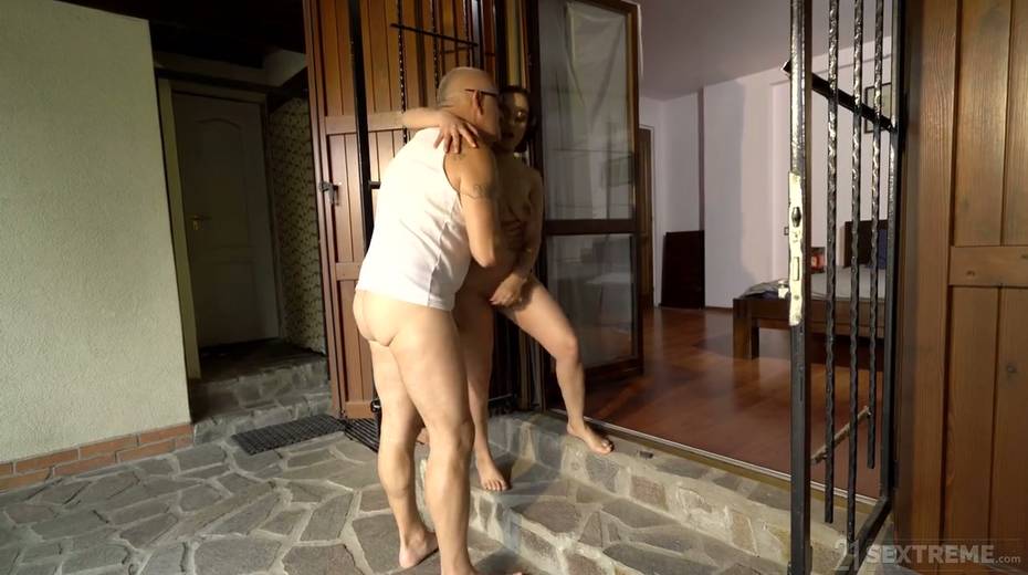 Appetizing big breasted Yasmeena lures dude near the pool to suck his dick - 13. pic