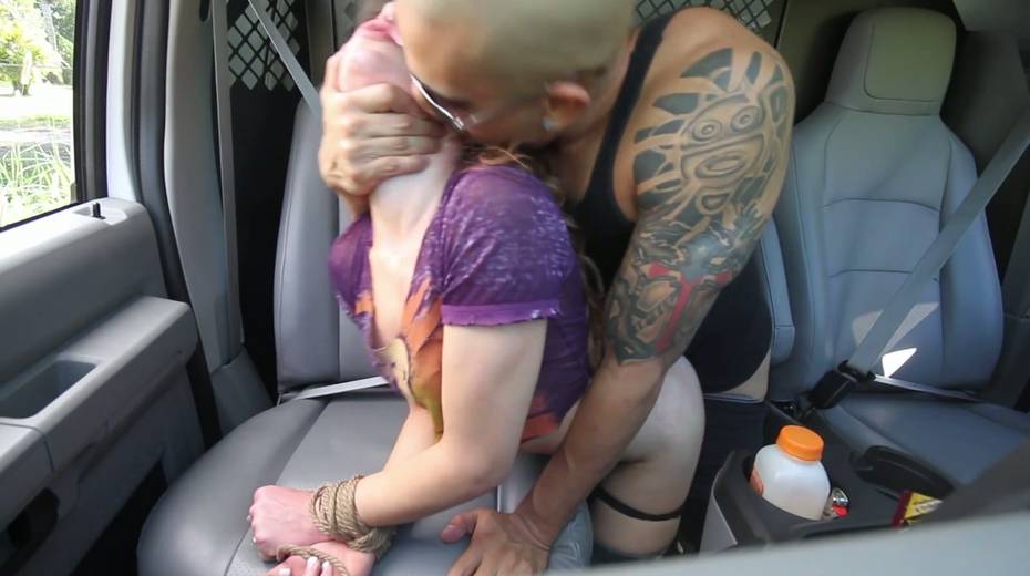 Brutal tattooed dude fucks sweet looking hitchhiker Faye in the van - 11. pic