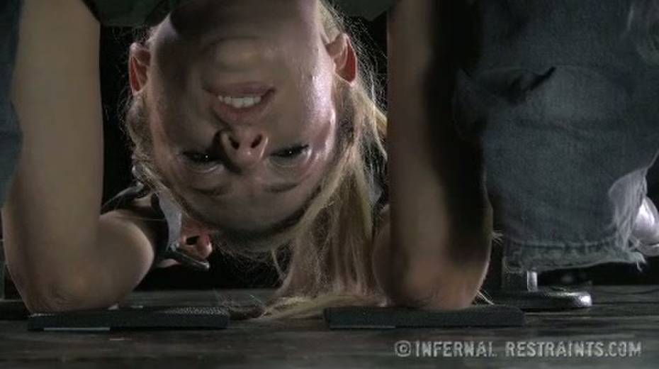 Perverted master examines pussy of chained chick on the floor - 8. pic