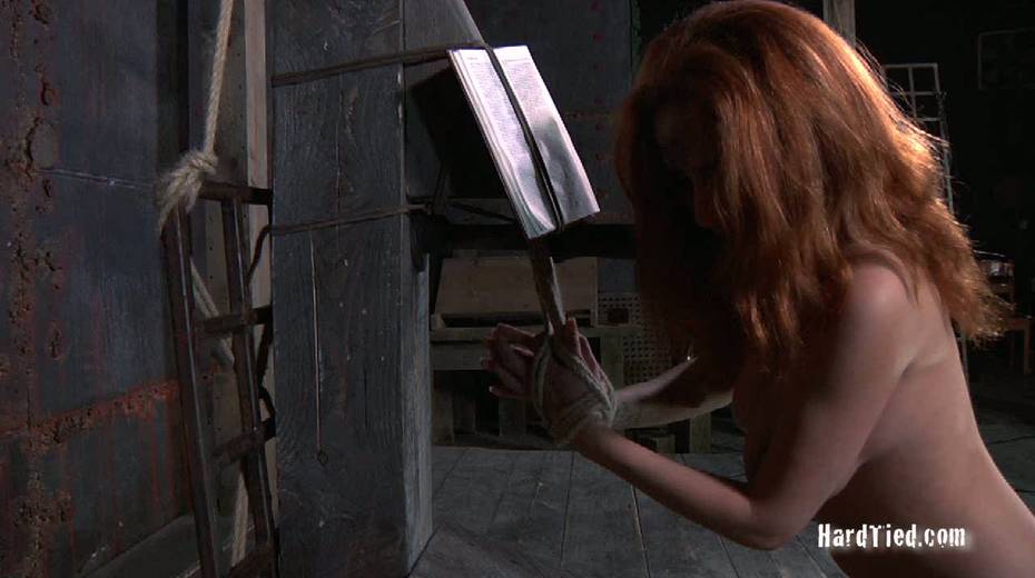 Ginger porn model sucks dildo standing obediently on her knees - 12. pic