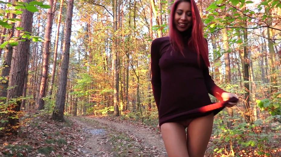 Red haired seductress Paula Shy takes off her clothes in the forest - 5. pic