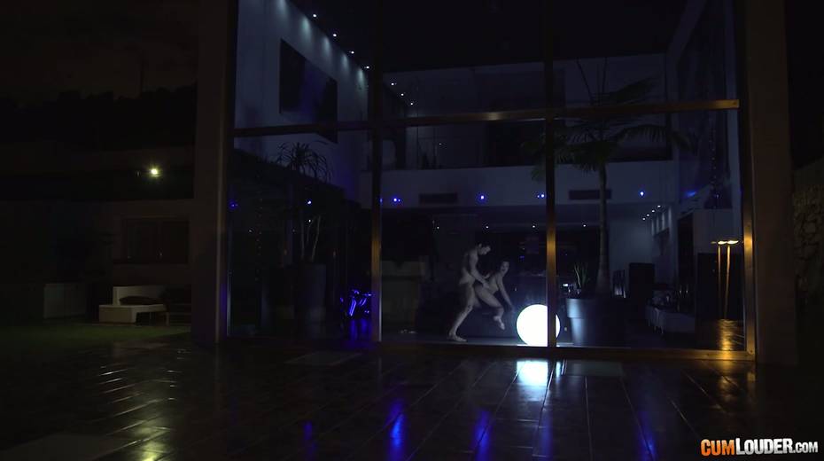 Sexy robber Alexa Tomas is having wild and passionate sex with thief - 12. pic