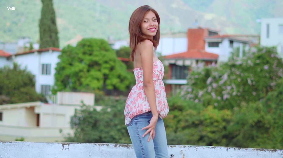 Attractive and seductive hottie Katy Alvarez spreads legs and plays with taco pussy - 4. pic