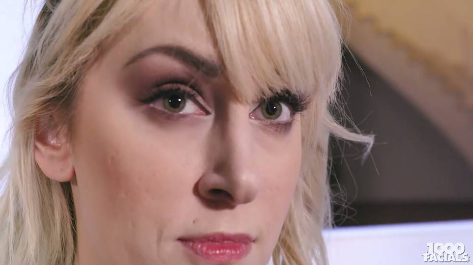 Legendary blowjob by slutty leggy blonde Maxim Law - 3. pic