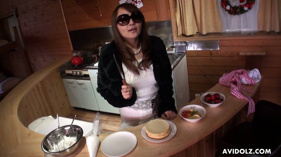 Kinky and weird looking in sunglasses Japanese nympho Minako Sawada gives head - 7. pic